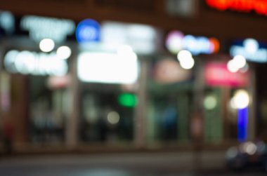 Gece şehrinin soyut mavi ışıkları