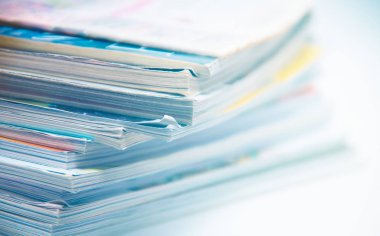 Bir yığın şarjör - renkli