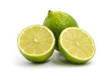 Taze kireç beyazda izole edilmiş