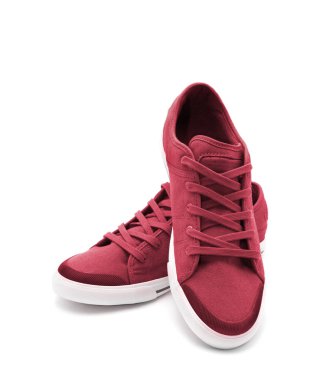 Bir çift yeni spor ayakkabı.