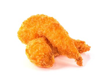 Kızarmış karidesler beyazda izole edilmiş.