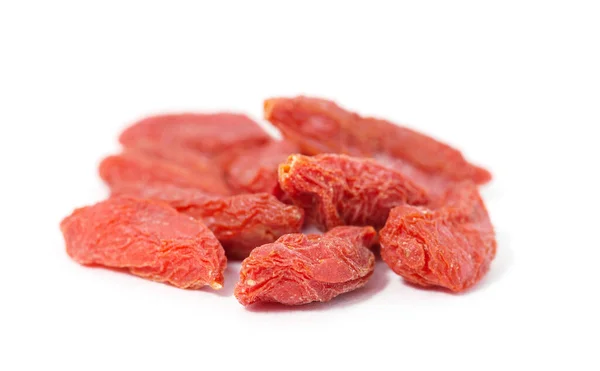 Bayas Goji Secas Aisladas Sobre Fondo Blanco — Foto de Stock