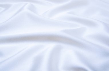 arkaplan olarak beyaz saten kumaş