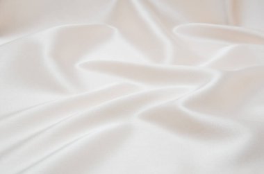 arkaplan olarak beyaz saten kumaş