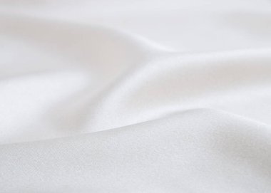 arkaplan olarak beyaz saten kumaş