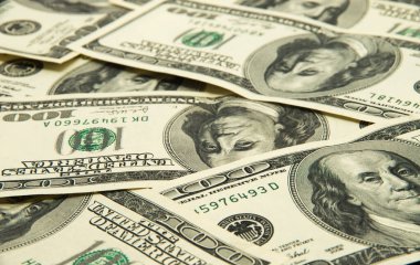 Arkaplan olarak 100 dolar..