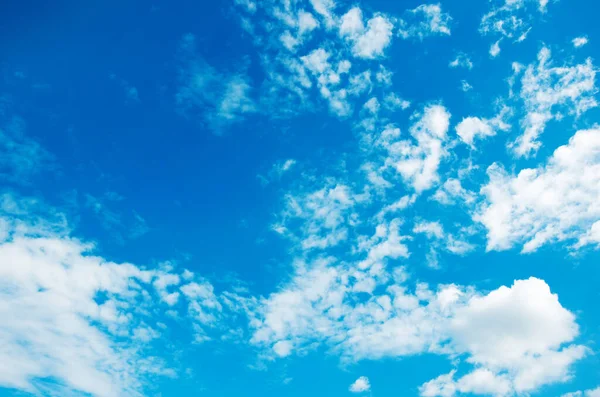 Nuvens Brancas Céu Azul — Fotografia de Stock