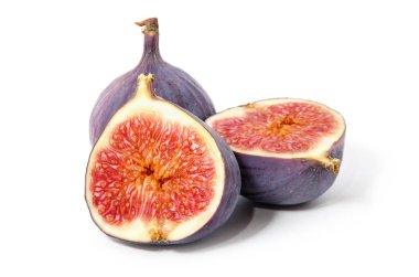 Beyaz arkaplanda incir izole edildi.