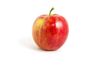 Beyaz arkaplanda kırmızı elma