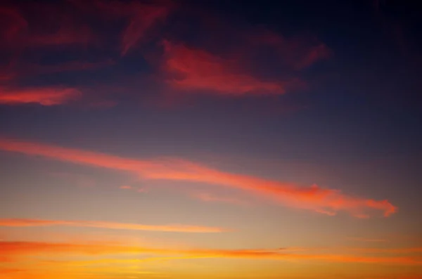 Cielo Anaranjado Del Atardecer Hermoso Cielo — Foto de Stock