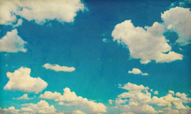 Bulutlu gökyüzünün klasik fotoğrafı