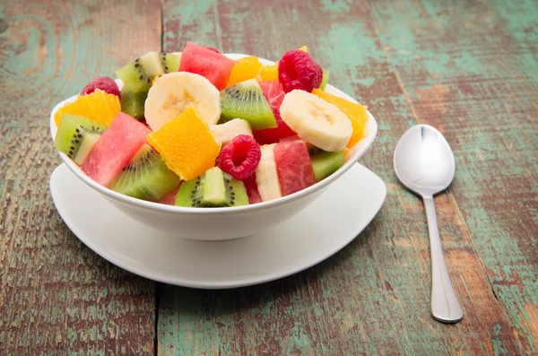 Fruktsallad Träbord — Stockfoto