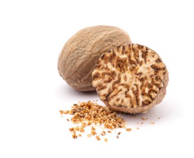 Hindistan cevizi beyaz arkaplanda izole edildi