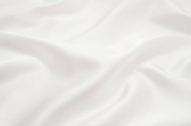 arkaplan olarak beyaz saten kumaş