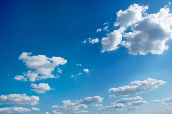 Fundo Céu Azul Com Nuvens Brancas — Fotografia de Stock