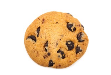 Beyaz üzerine izole edilmiş çikolatalı kurabiye.