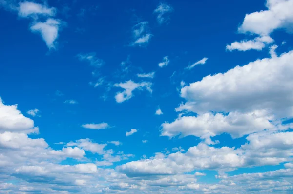 Nuvole Bianche Nel Cielo Blu — Foto Stock