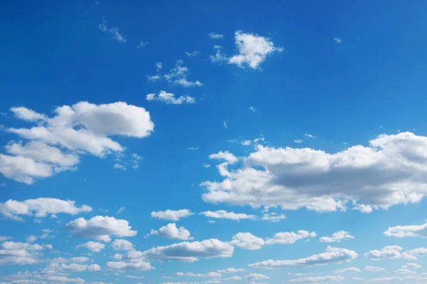 Sfondo Cielo Blu Con Nuvole Bianche — Foto Stock