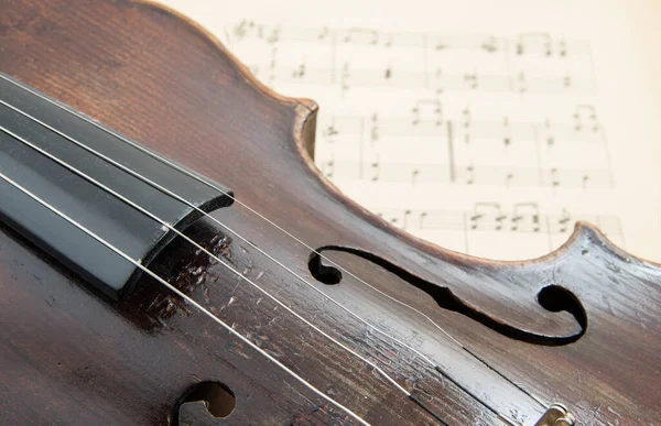 Velho Violino Deitado Folha Música Conceito Música — Fotografia de Stock