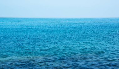 Mavi deniz suyu arka planı