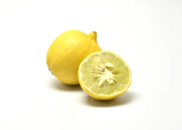 Beau Citron Isolé Sur Fond Blanc Fruits Mûrs Citron — Photo