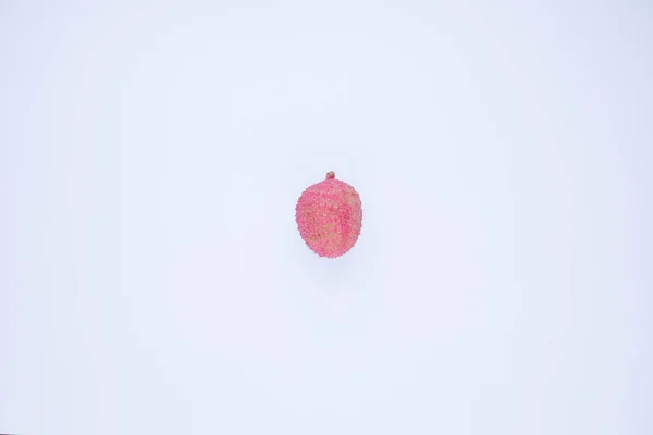 Rote Früchte Auf Weißem Hintergrund — Stockfoto