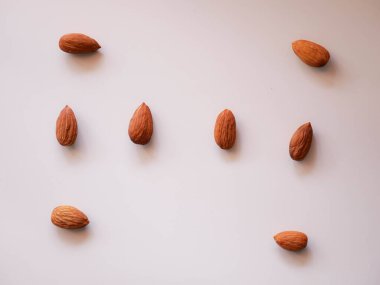 Grup bademleri arkaplanda izole edildi.