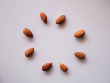 Bademler izole edilmiş arka plan, fındık fasulyesi