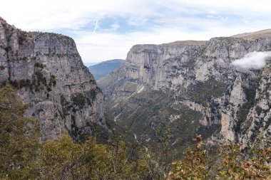 Pindos Dağları 'ndaki Vikos Kanyonu, Yunanistan,  