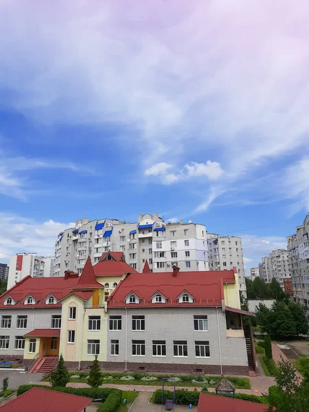 Городские Здания Голубое Небо — стоковое фото