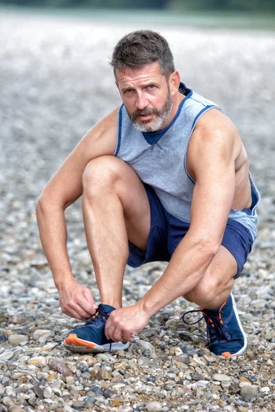 Portrait Handsome Runner His 40S Tying His Shoes — Stock Photo, Image