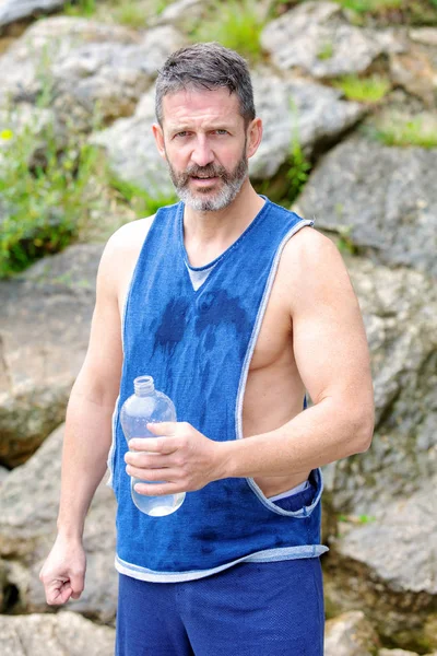 Handsome Bearded Athlete Standing Bottle Water — Stock Photo, Image