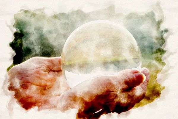 Mulheres mais velhas mão segurando uma esfera de vidro brilhante — Fotografia de Stock