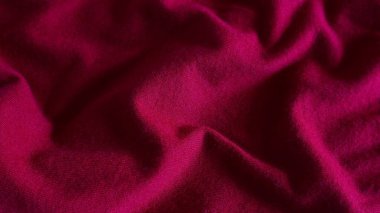 Akrilik, koyu kırmızı kumaş, yakın plan dalgalar halinde.