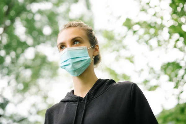 Portrait Young Woman Wearing Antibacterial Mask City — Stock Photo, Image