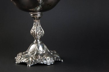 Kase kabartma standı orta ayak ile yakın siyah. Tex için kopya alanı