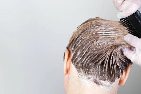 Donkere Haarwortels Overgroeid Haar Haarverven — Stockfoto