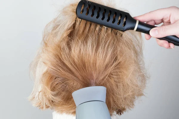 Secagem Estilo Cabelo Perto — Fotografia de Stock