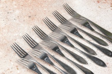 Beton zemin üzerine çatal. Metin için yer kopyalayın.