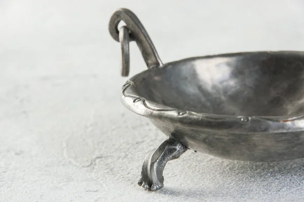 빈티지 땜 납 회색 사탕 그릇 — 스톡 사진
