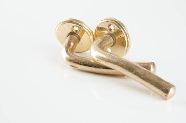 Antika pirinç kapı kolları