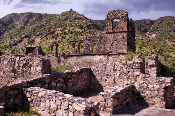 Rajasthan Inde Octobre 2012 Paysage Montagnes Vallonnées Entourant Fort Abandonné — Photo