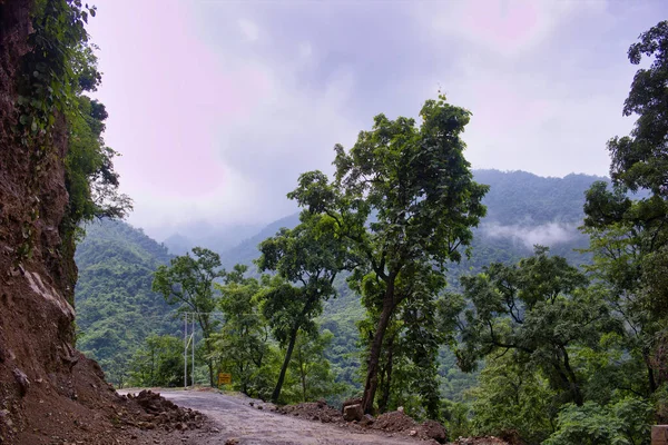 Cerca Deslizamiento Tierra Junto Carretera Activa Rishikesh Terreno Los Himalayas — Foto de Stock