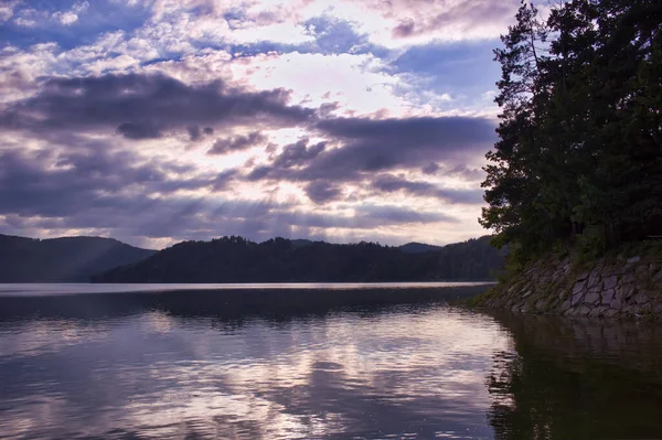 Una Vista Serale Grandangolare Del Lago Roznowskie Contro Cielo Drammatico — Foto Stock