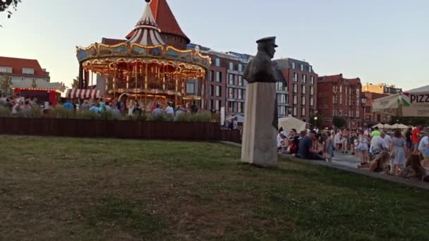 Gdansk North Poland August 2020 Carousel Children Located Main Square — Stock Video