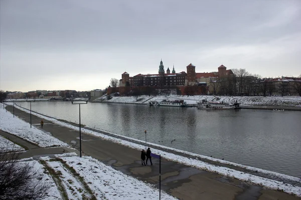 Krakau Polen Januar 2015 Weitwinkelblick Auf Die Berühmte Schneebedeckte Wawel — Stockfoto