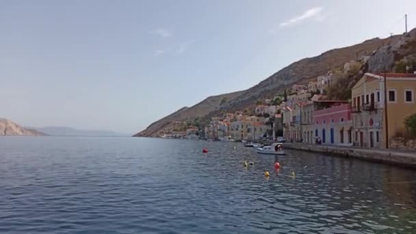 Rhodos Griekenland Zicht Symi Eiland Mensen Die Vrijetijdsbesteding Doen Zoals — Stockvideo