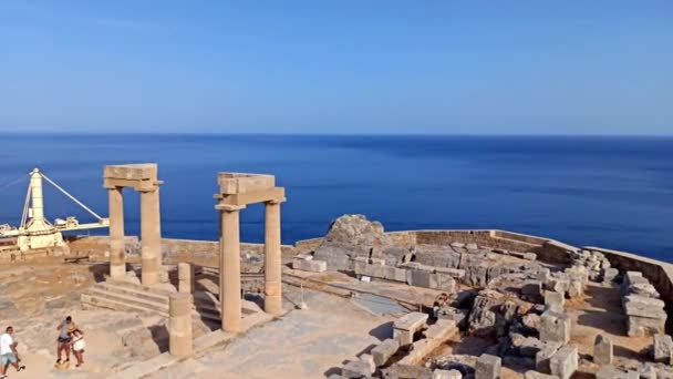 Rodes Grécia Pan Tiro Ruínas Acrópole Famosas Punhado Turistas Devido — Vídeo de Stock