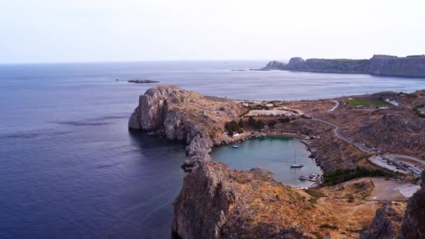 Rhodos Griekenland Luchtfoto Van Een Natuurlijke Lagune Lindos Stad Gelegen — Stockvideo