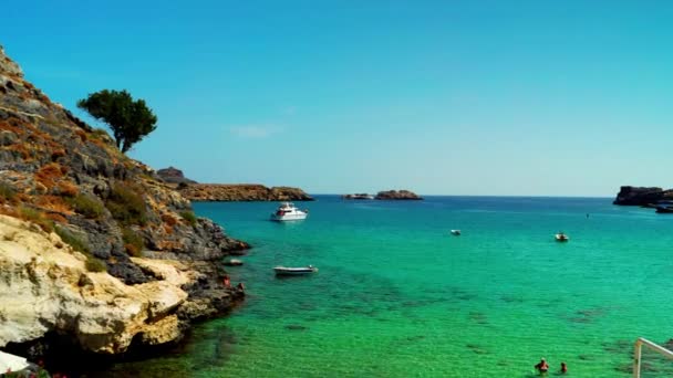 Rhodes Greece Wide Angle Pan Shot Beach Lindos City Acropolis — стокове відео